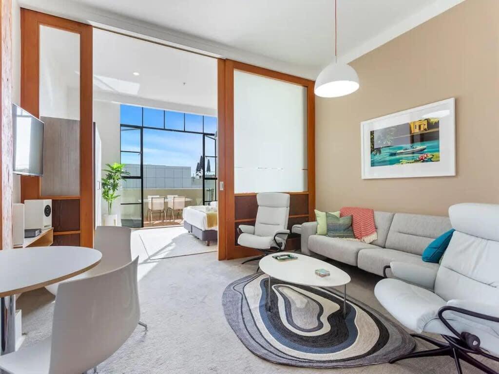 Lovely Bright Apartment With Balcony Pool And Gym Auckland Zewnętrze zdjęcie