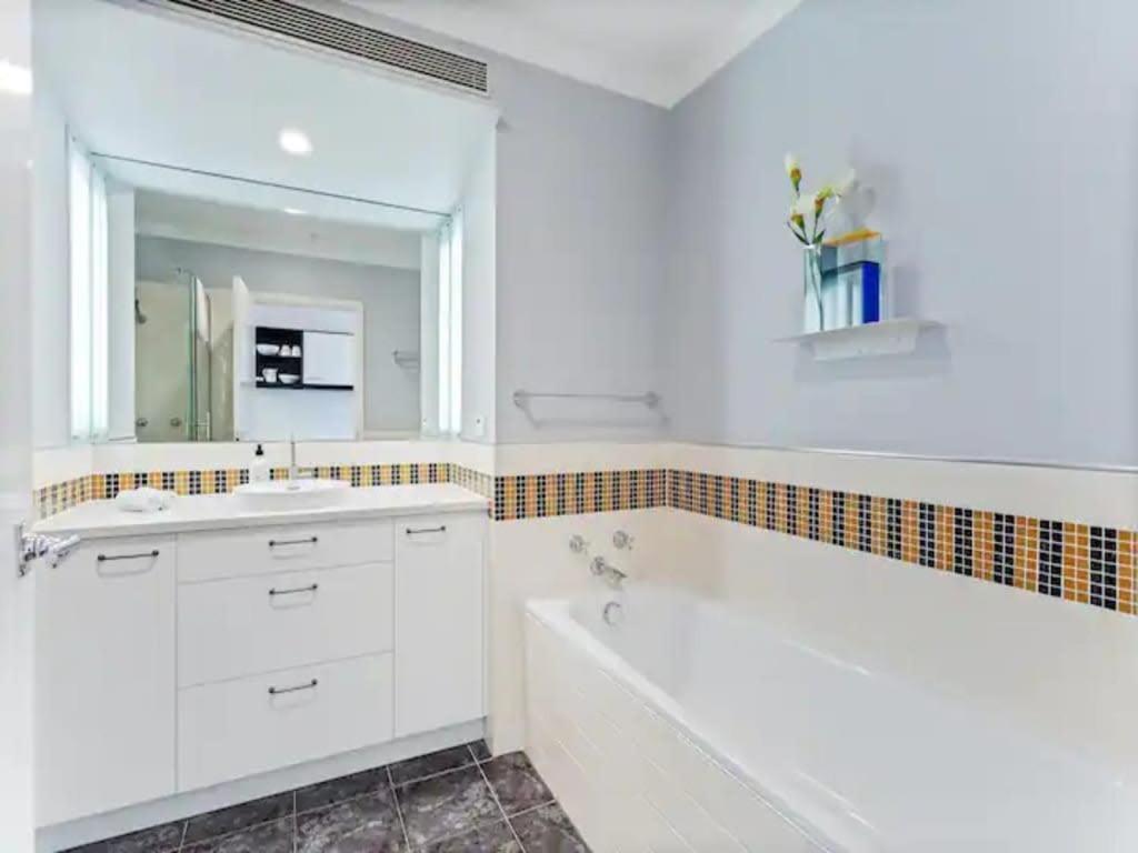 Lovely Bright Apartment With Balcony Pool And Gym Auckland Zewnętrze zdjęcie