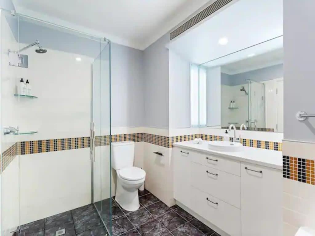 Lovely Bright Apartment With Balcony Pool And Gym Auckland Zewnętrze zdjęcie