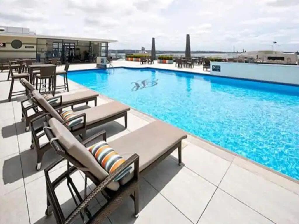 Lovely Bright Apartment With Balcony Pool And Gym Auckland Zewnętrze zdjęcie